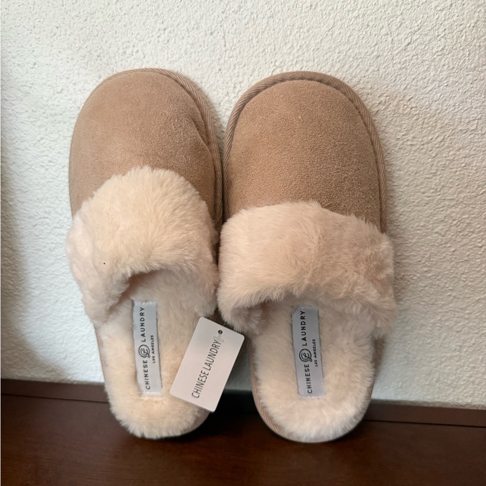 NWT Chinese Laundry‎ Slippers Size M/L